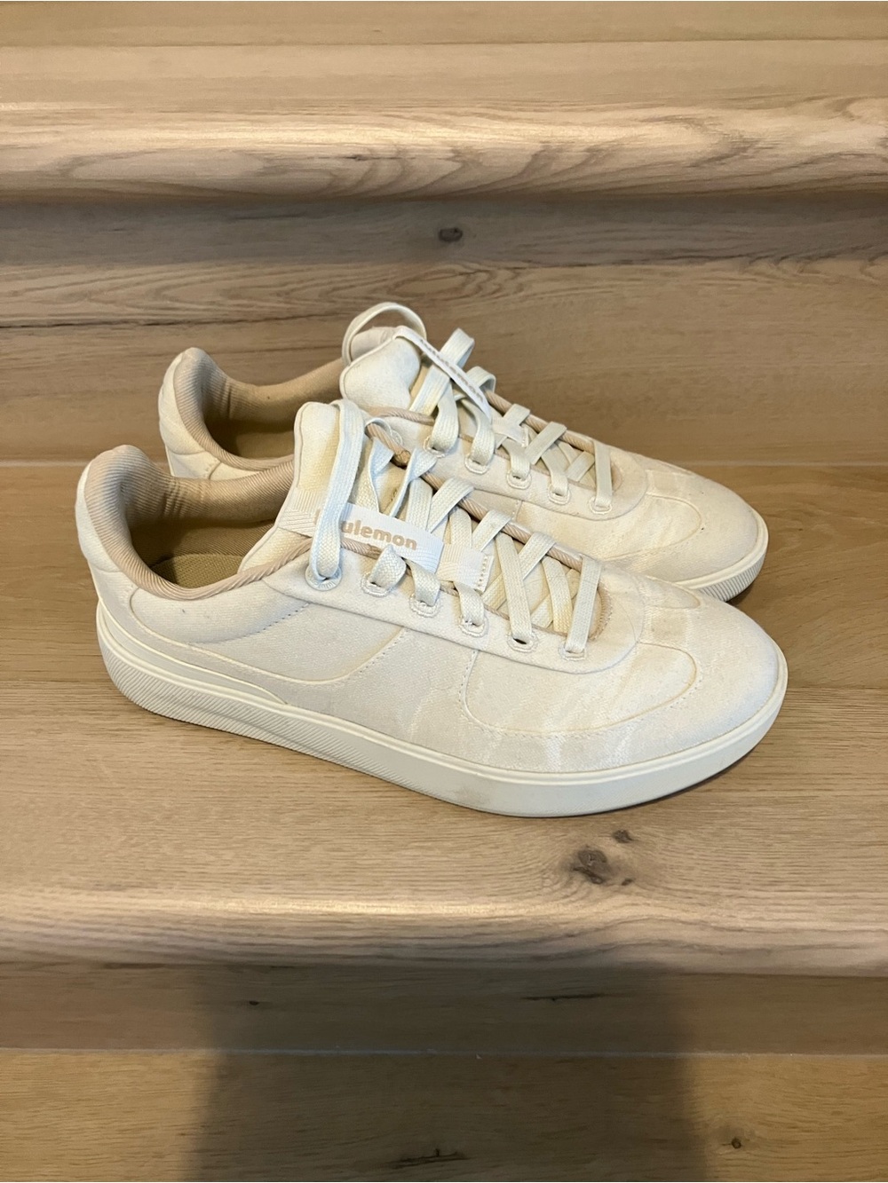 lululemon athletica women’s Low-Top Sneakers in Off-White with Beige Trim - Picture 3 of 4